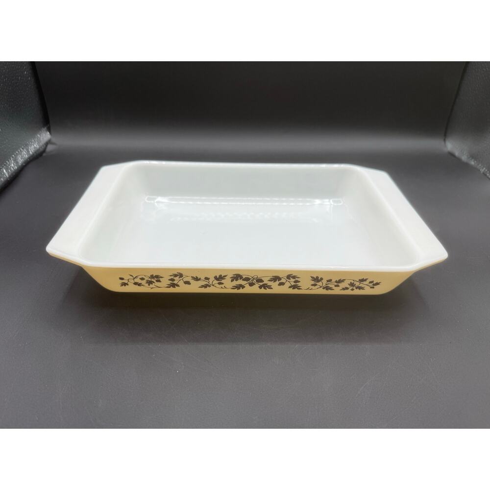 Vintage Pyrex 1960s Golden Acorn Rectangular Casserole Dish- 1 1/4 Qt